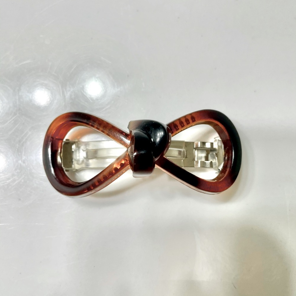 Brown/Black Hair Clip